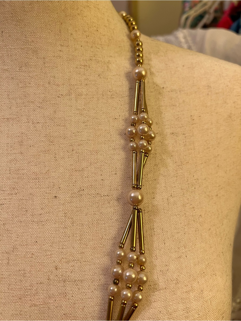Vintage Signed Korea Classic Gold and Pearl Long Necklace - Picture 4 of 10